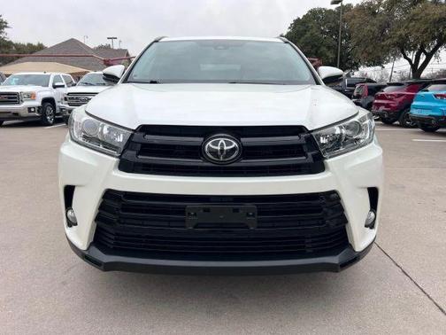2017 Toyota Highlander SE