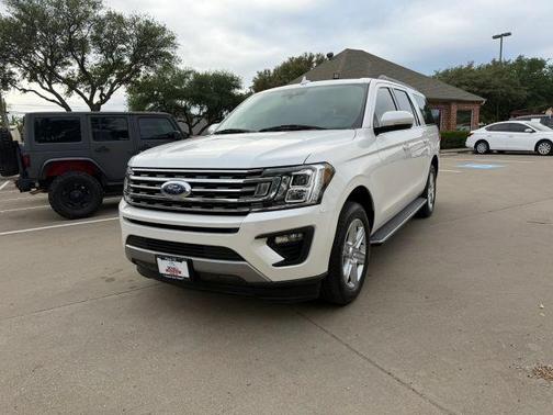 White 2019 Ford Expedition Max XLT