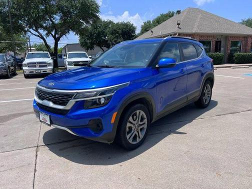 Blue 2021 Kia Seltos S
