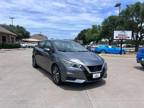 Gray 2021 Nissan Versa 1.6 SV