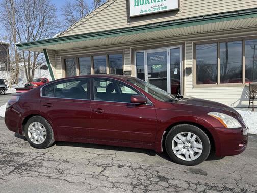 2010 Nissan Altima 4dr Sdn I4 CVT 2.5 S