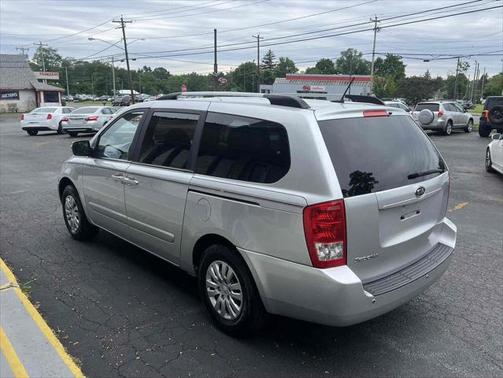 2012 Kia Sedona LX