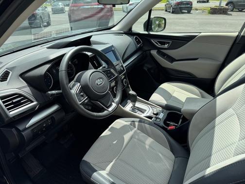 Crystal Black Silica 2019 Subaru Forester 2.5i Premium