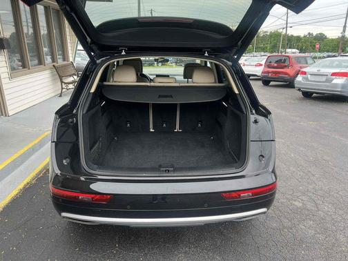 2018 Audi Q5 2.0T Premium Plus