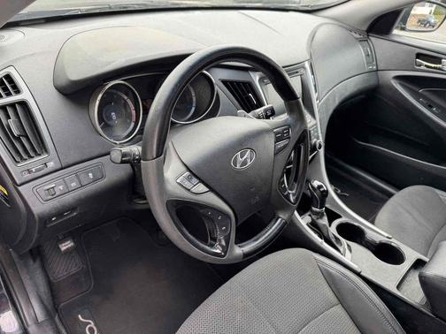 2012 Hyundai SONATA SE 2.0T