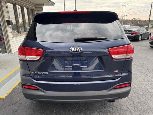 2016 Kia Sorento AWD 4dr 2.4L LX