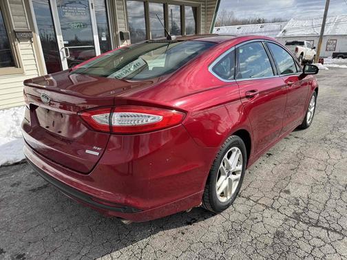 2016 Ford Fusion 4dr Sdn SE FWD