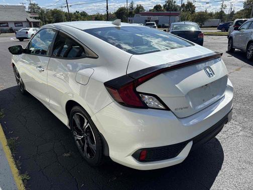 2017 Honda Civic Touring