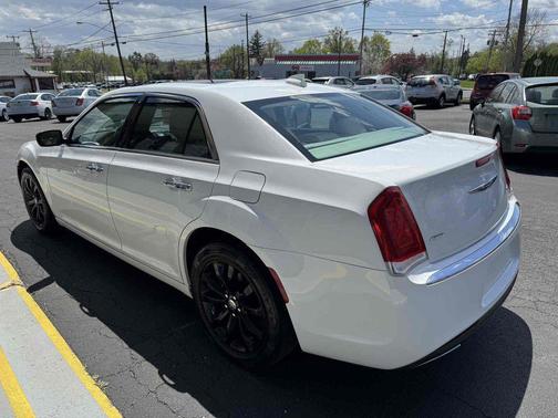 2015 Chrysler 300 S