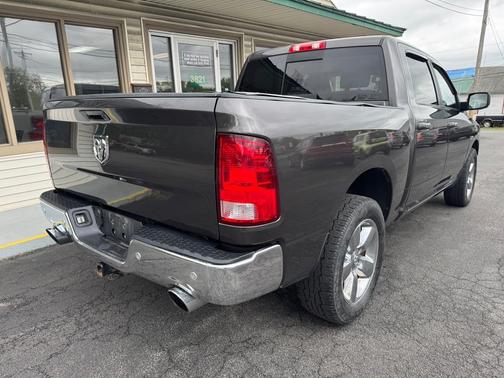 Granite Crystal Metallic Clearcoat 2017 RAM 1500 Big Horn 4x4 Crew Cab 5'7" Box