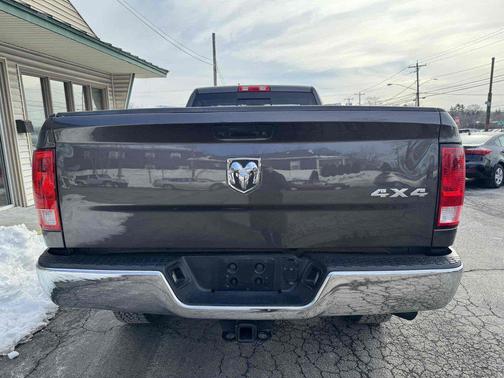 2017 RAM 2500 Tradesman Regular Cab 4x4 8' Box