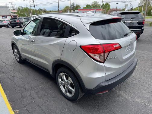 Alabaster Silver Metallic 2016 Honda HR-V AWD 4dr CVT EX-L w/Navi