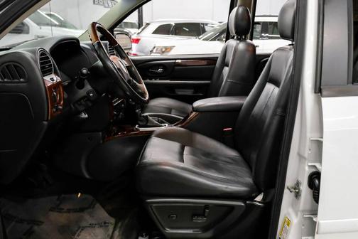 Summit White 2009 GMC Envoy Denali