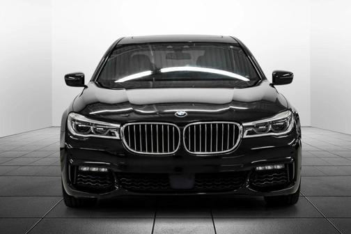 Black 2018 BMW 750 I