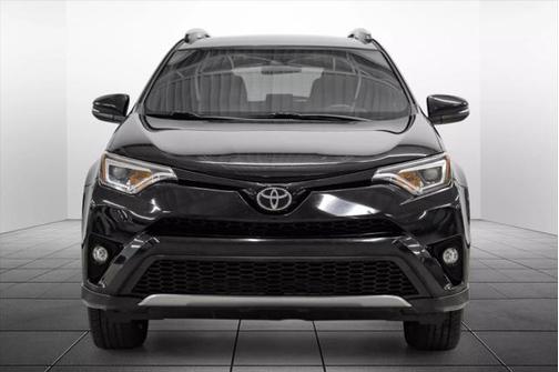 2017 Toyota RAV4 SE