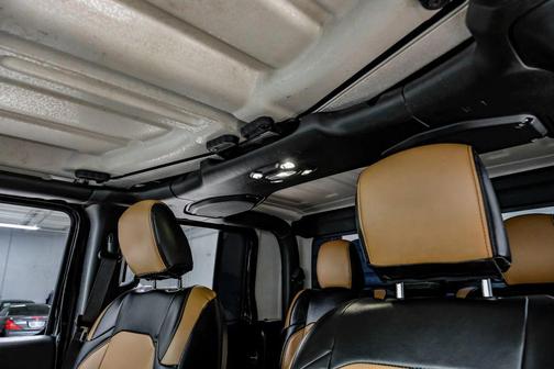 2021 Jeep Gladiator Willys 4x4