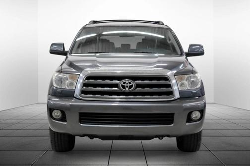 Magnetic Gray Metallic 2017 Toyota Sequoia SR5