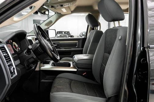 Brilliant Black Crystal Pearlcoat 2017 RAM 1500 Lone Star