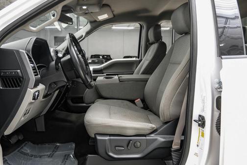 OXFORD WHITE 2020 Ford F-150 XLT