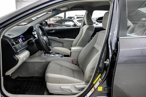 2014 Toyota Camry Hybrid LE