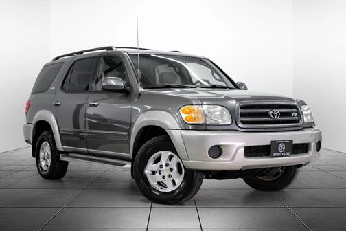 2004 Toyota Sequoia SR5