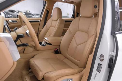 2014 Porsche Cayenne Platinum Edition