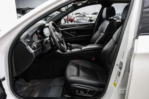 2016 BMW 550 550i Sedan 4D