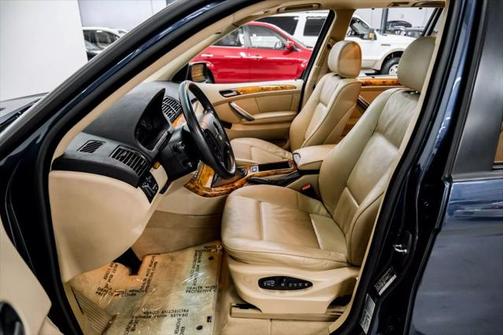 2004 BMW X5 3.0i