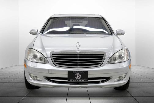 Silver 2007 Mercedes-Benz S-Class S 550 Sedan 4D