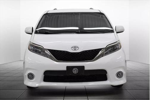 2017 Toyota Sienna SE