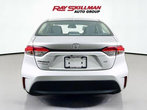 Classic Silver Metallic 2024 Toyota Corolla LE