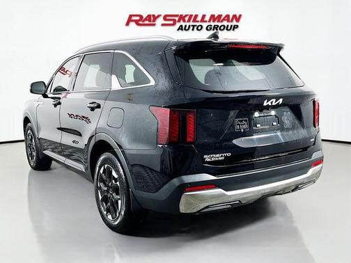 Ebony Black 2024 Kia Sorento S