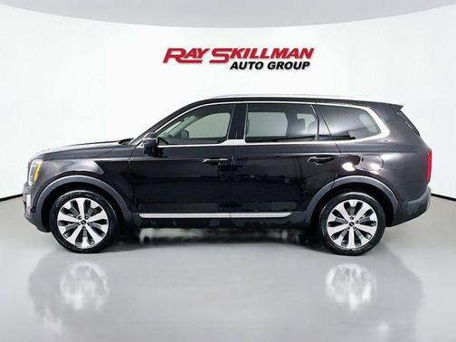 Black 2022 Kia Telluride S