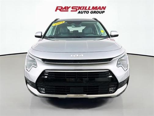2024 Kia Niro SX Touring