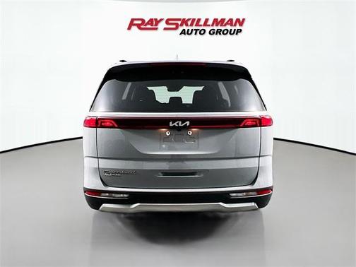 2022 Kia Carnival SX