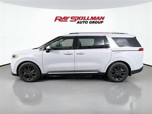 2022 Kia Carnival SX