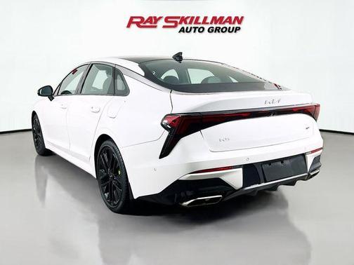 Snow White Pearl 2025 Kia K5 GT