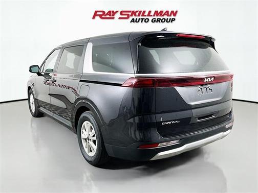 2024 Kia Carnival LX