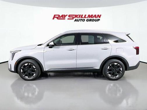 Wolf Gray 2025 Kia Sorento S