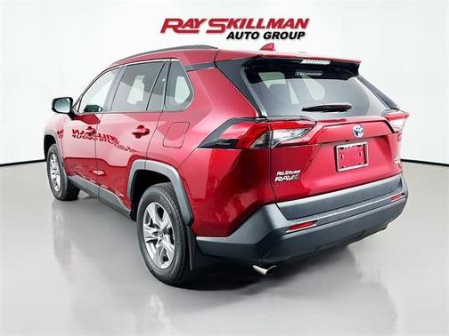 2022 Toyota RAV4 Hybrid XLE