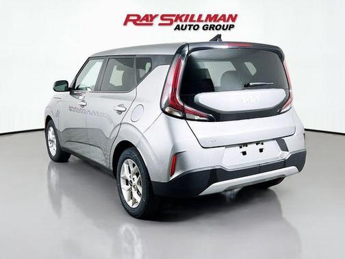 Gravity Gray 2024 Kia Soul LX