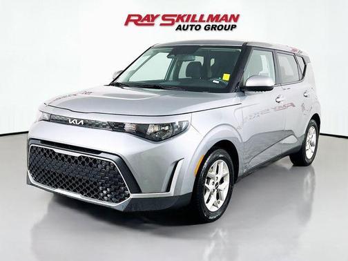 Gravity Gray 2024 Kia Soul LX