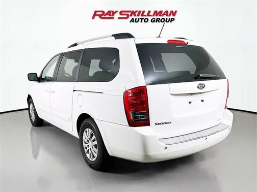 2011 Kia Sedona LX