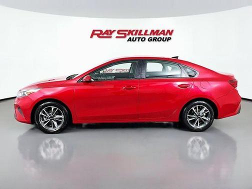 Currant Red 2024 Kia Forte LXS