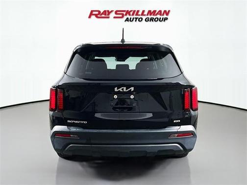 2023 Kia Sorento LX
