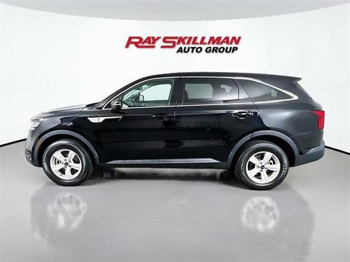 2023 Kia Sorento LX