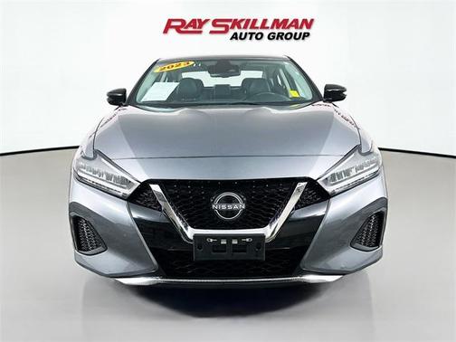 2023 Nissan Maxima SV