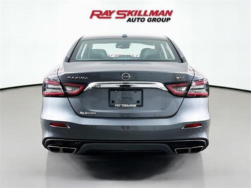 2023 Nissan Maxima SV