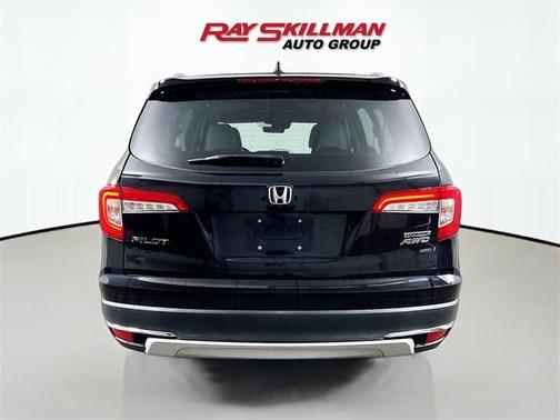 2019 Honda Pilot Touring 7-Passenger