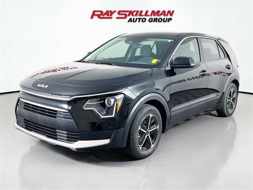2024 Kia Niro LX